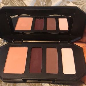 Shade and Light contour eye palette